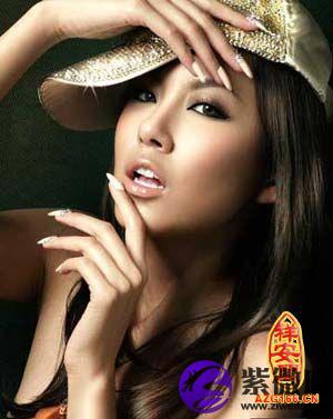 五, 唇两端下垂的人:面相识破女人心眉毛粗而阔,人面兽心,占有欲特强.