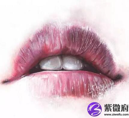 1,虎口嘴型比较大,上下唇都是比较丰满的,这样的嘴巴就可以称为虎口.