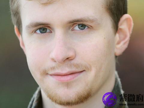 伏犀鼻其实最重要的特点就是鼻子高而且肉都是很少面相看人生的,而且