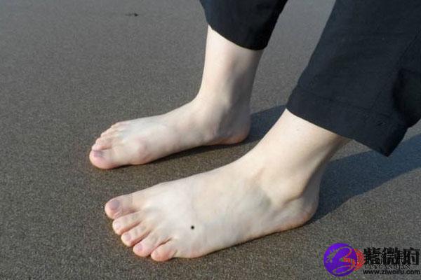胎记长在脚踝有福气是不是真的