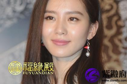 面相解析:额头宽的女人面相