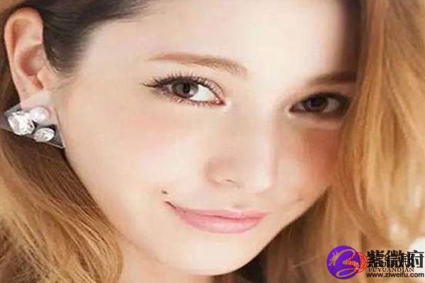 女人右嘴角有痣图解