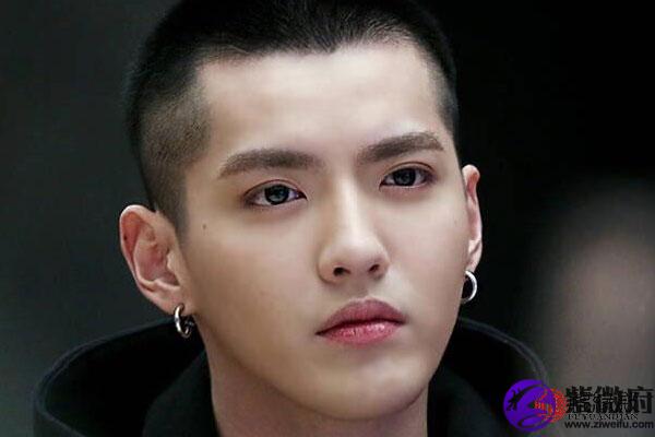 鸡嘴耳我们常说耳朵越大越有福,可是对于那些耳朵窄小长得像鸡嘴的人