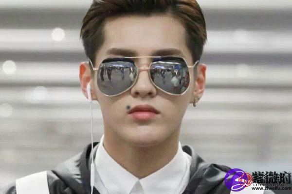 嘴上左边有痣代表什么