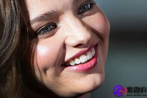 佛说脸上有酒窝代表福大命好这种说法对吗