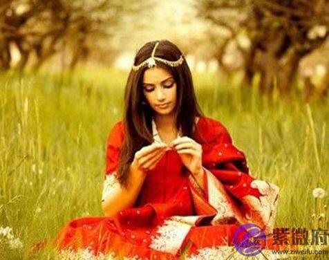 生辰八字看财运，中年辛苦奔波，晚景荣华、家大业大的生肖