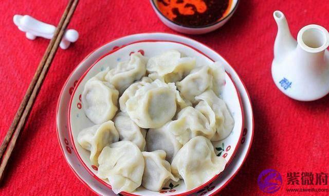 正月初一就吃百财饺子，汁多肉鲜嫩，全家老少都可吃