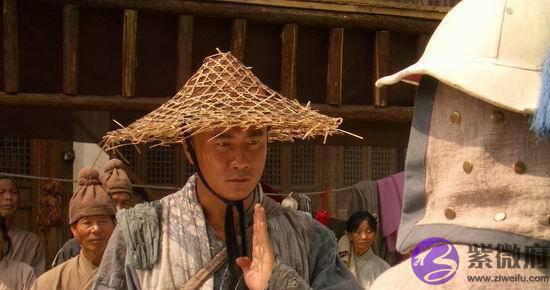 朱元璋发现一人与他生辰八字相同，欲抓来杀掉！见面却大喜：重赏