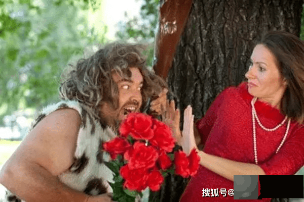 龙吟师傅:什麽样生辰的人烂桃花多而旺,会让自己的感情、生活一团糟