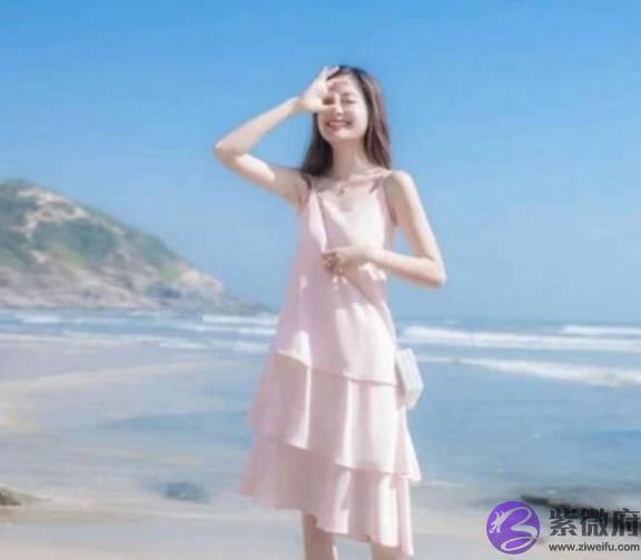 心理测试：和男神约会，你会穿哪款连衣裙？测你另一半看上你哪点