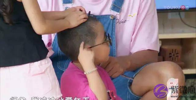 这枚萌男娃竟自称是“女人性格”！他和萌宠的日常超高萌啊