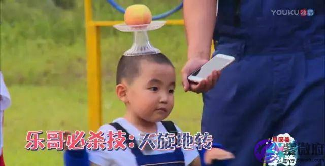 这枚萌男娃竟自称是“女人性格”！他和萌宠的日常超高萌啊