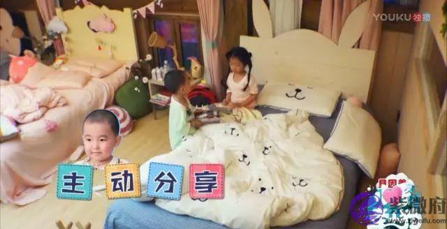 这枚萌男娃竟自称是“女人性格”！他和萌宠的日常超高萌啊