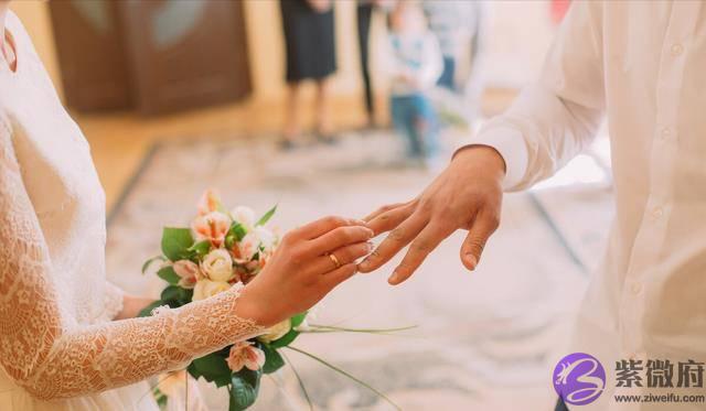 一个经历婚外情女人的深度忏悔：婚姻中的爱，是婚外情无法取代的