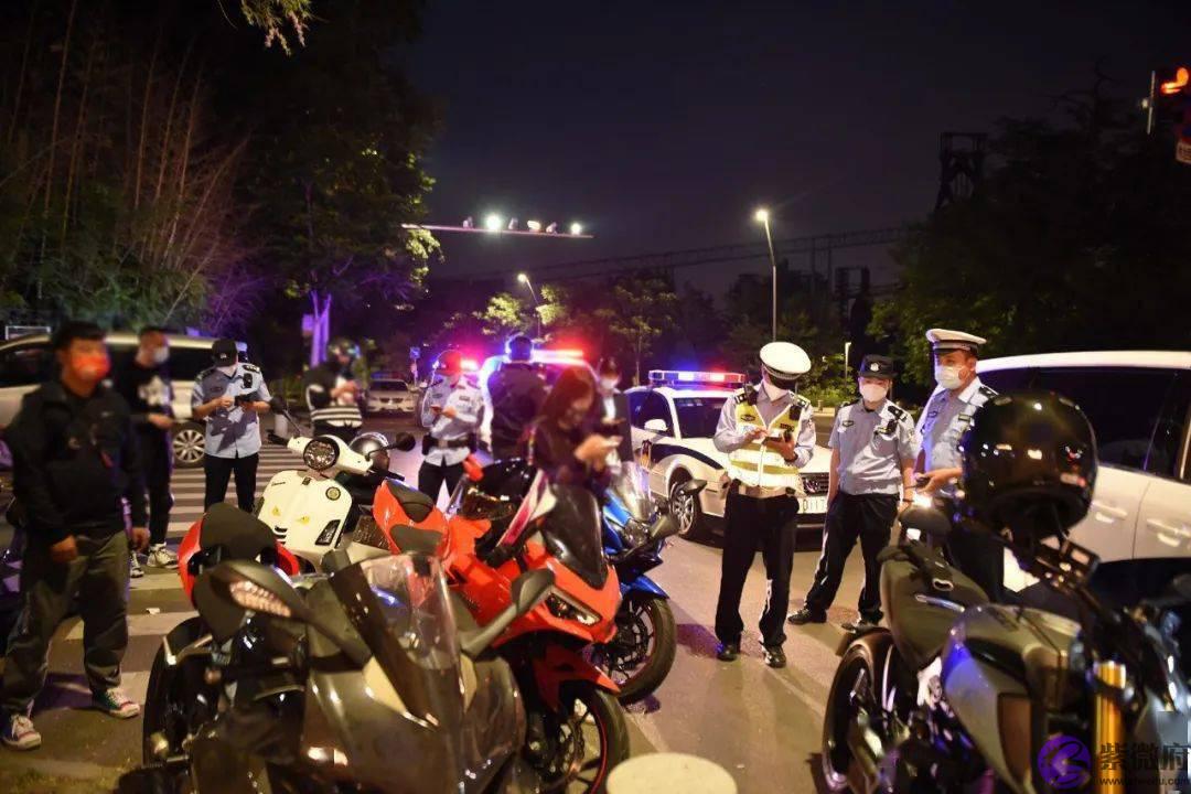 石景山部分路段设置摩托车道，限速50！警方严查摩托车违法行为