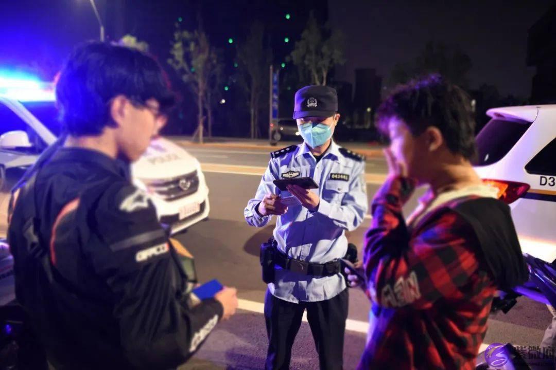 石景山部分路段设置摩托车道，限速50！警方严查摩托车违法行为