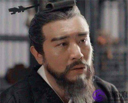 “凿壁偷光”的那个小孩，长大后当上丞相却成贪污犯，你怎麽看？