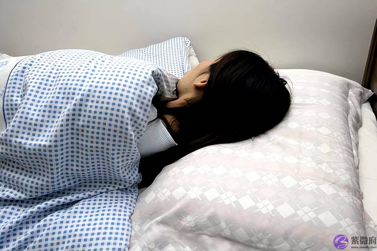 如果遇到“鬼压床”应该怎麽办？可不可以强行叫醒？看完再行动