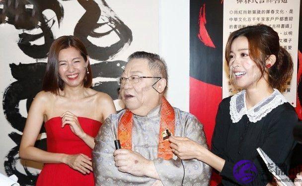 王浩信陈自瑶没有复合？出席活动时被曝真实关系，陈自瑶尬笑阻止