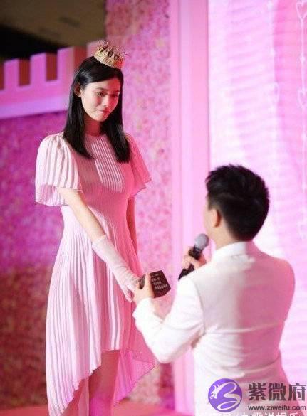何猷君求婚,这也太土土土土了吧!