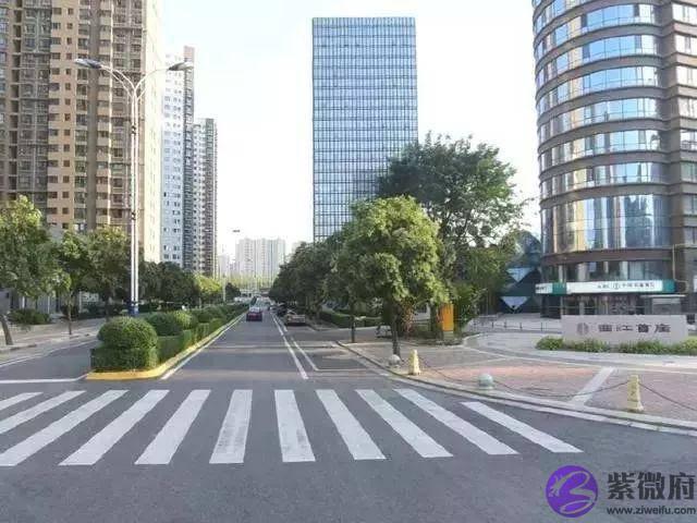 买房子,到底是“地段”重要?还是“户型”重要?