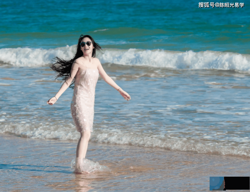 女命官印相生，为何婚姻却走向破裂？