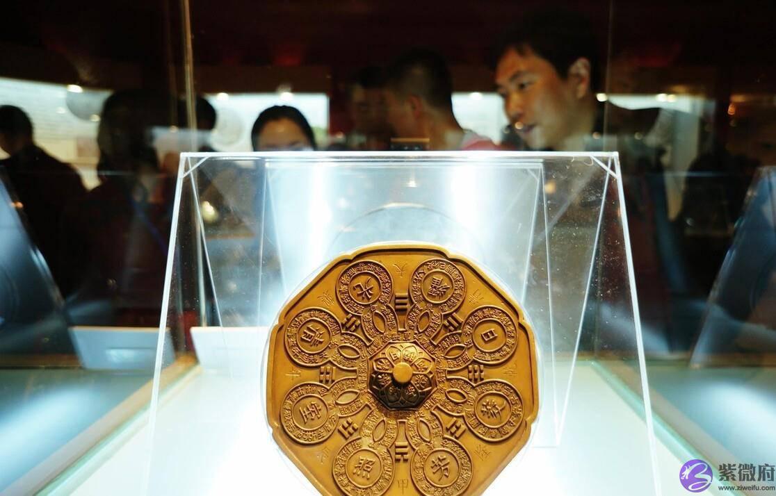 端午冷知识，五月五日日午时，江心波上舟中铸，白居易写的是什麽