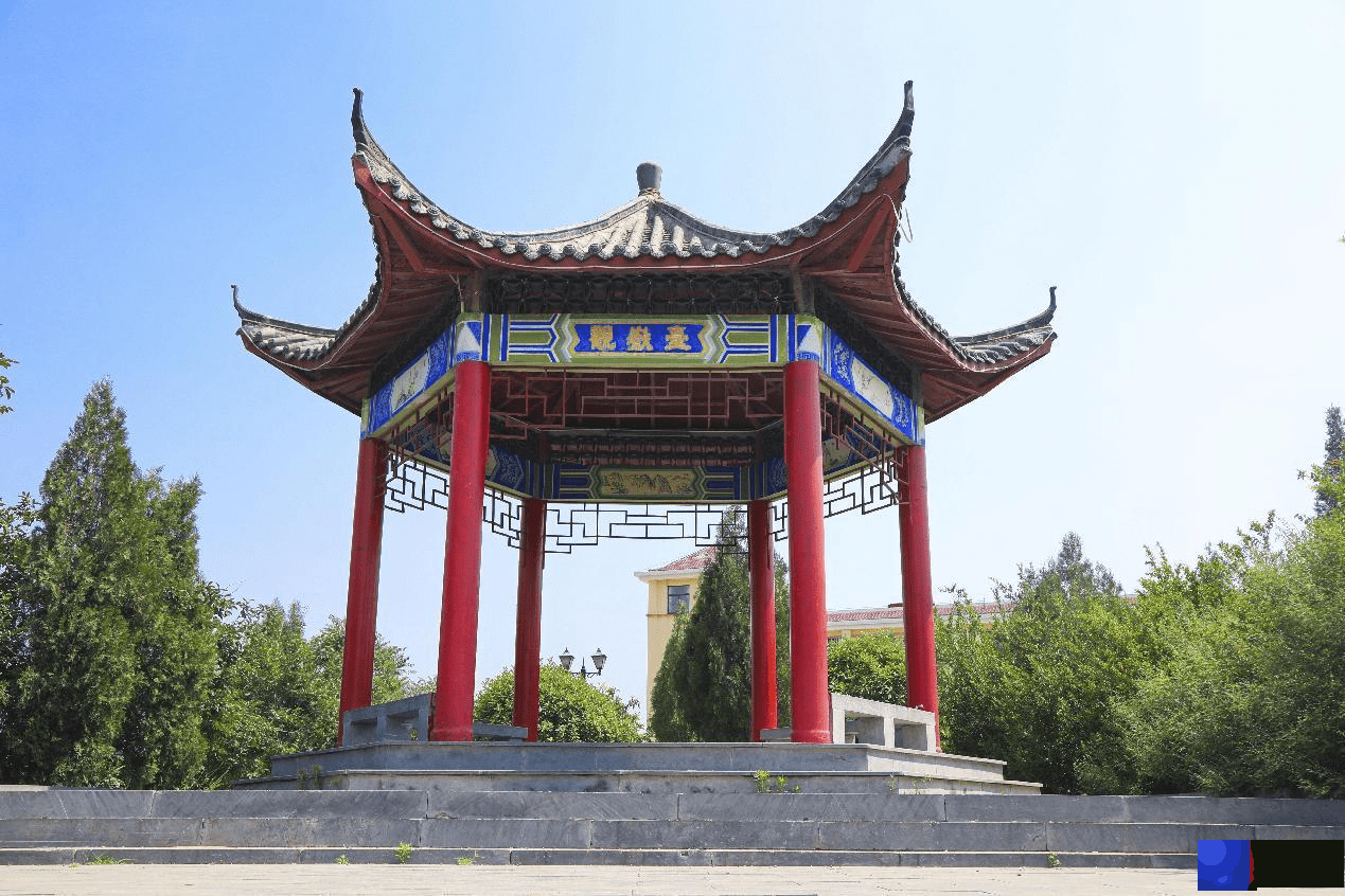 五月，正午的阳光