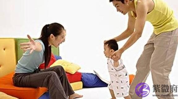 宝宝学走路时，发现一定要马上纠正这四种姿势。家长不要大意