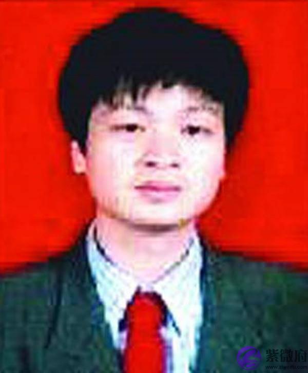 从医生摇身一变为冷血杀手