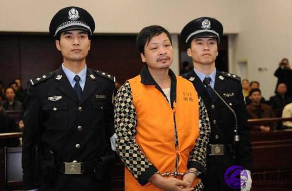 福建“南平小学惨案”始末：男子生活不顺，持刀杀害八个小学生