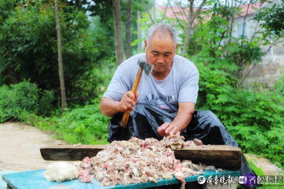 这个地方的民俗，农历六月六日村民们一起吃伏羊