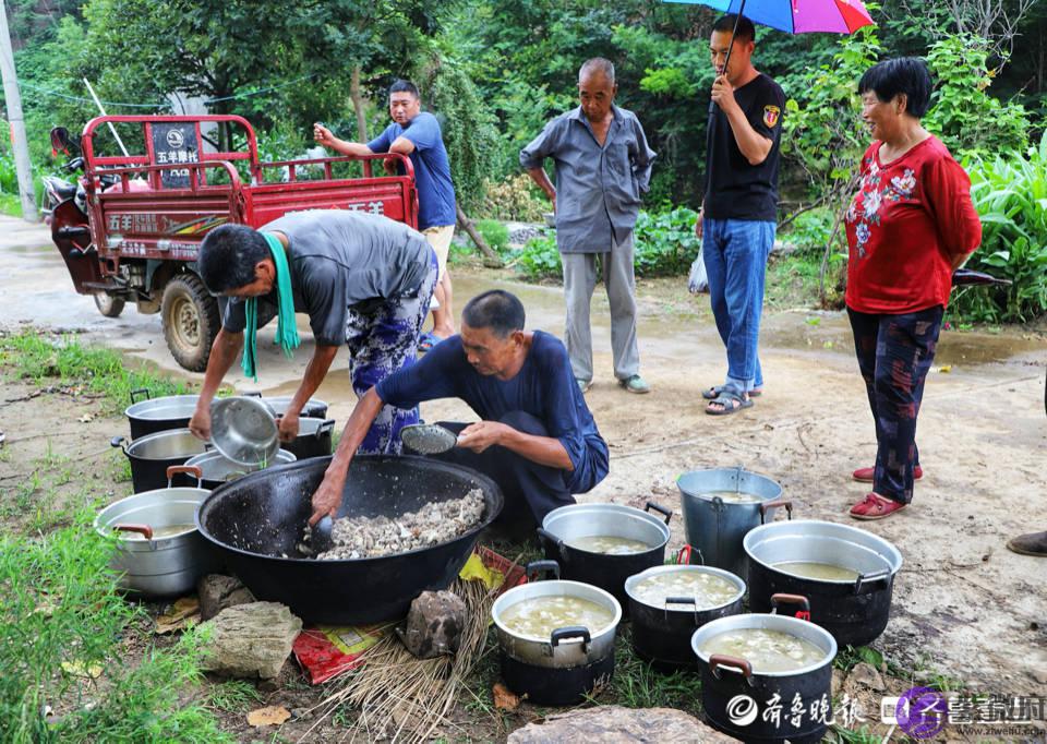 这个地方的民俗，农历六月六日村民们一起吃伏羊