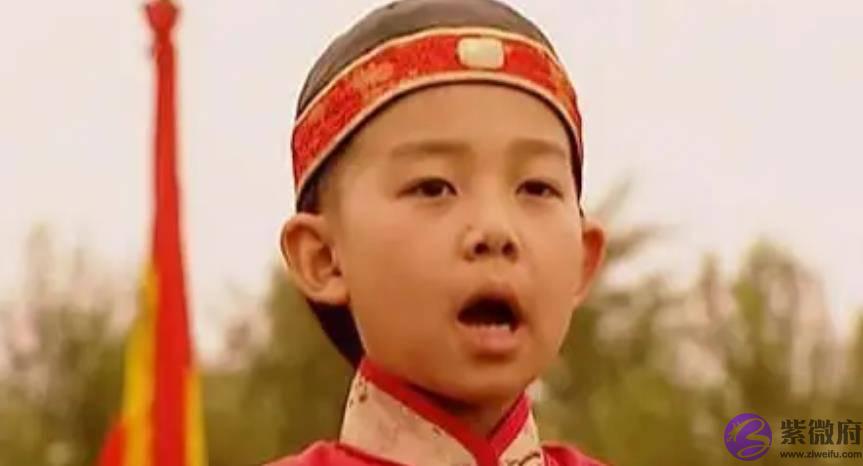 康熙拿出弘历生辰生辰，相士：女必为娼、男必为皇，后来字字应验