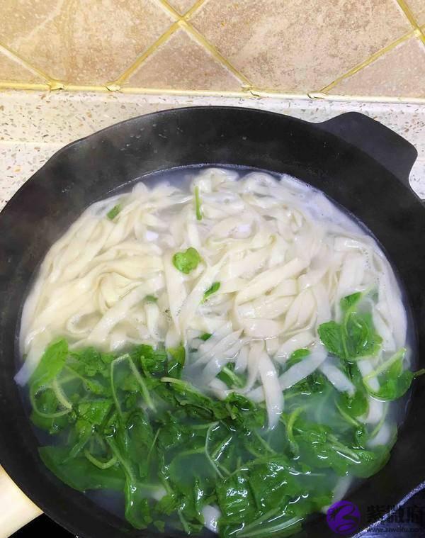 正月初二，不只有饺子和馄饨，万万不能忘了“这菜”，别错过！