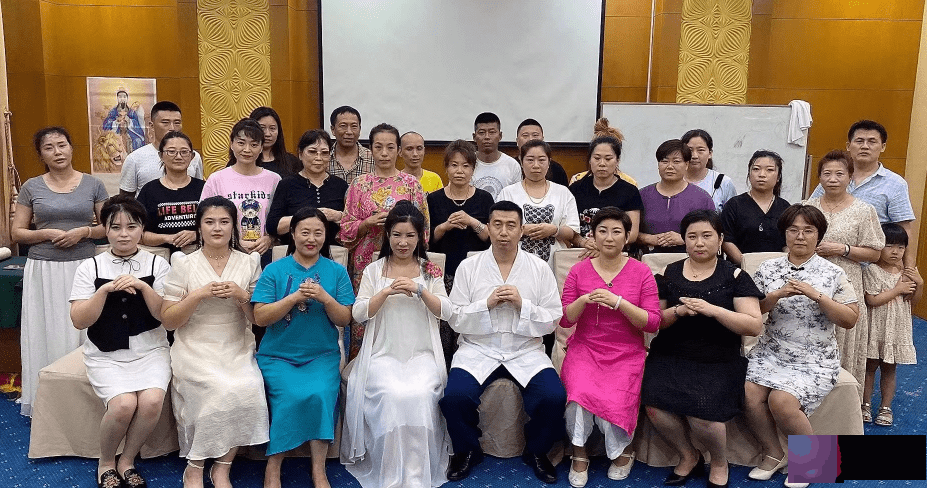 凤缘成小凤仙老师：易术小六壬解读人生，助运事业。