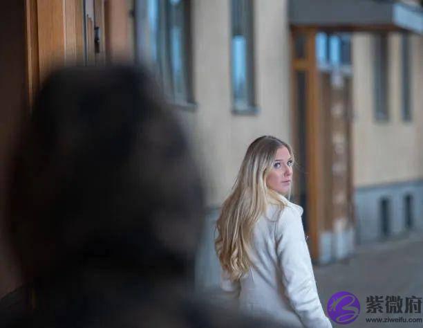 霉霉结婚不容易！跟踪狂的变态纠缠，倒吸一口凉气…