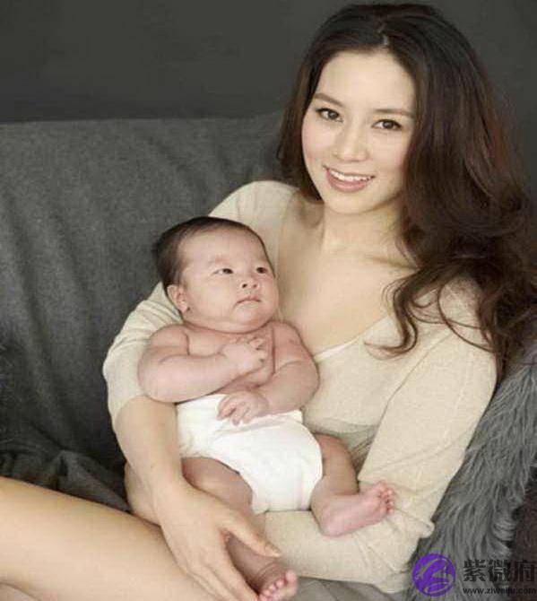 为何女明星都爱剖腹产？四个原因，前三个很无奈，第四个有点矫情