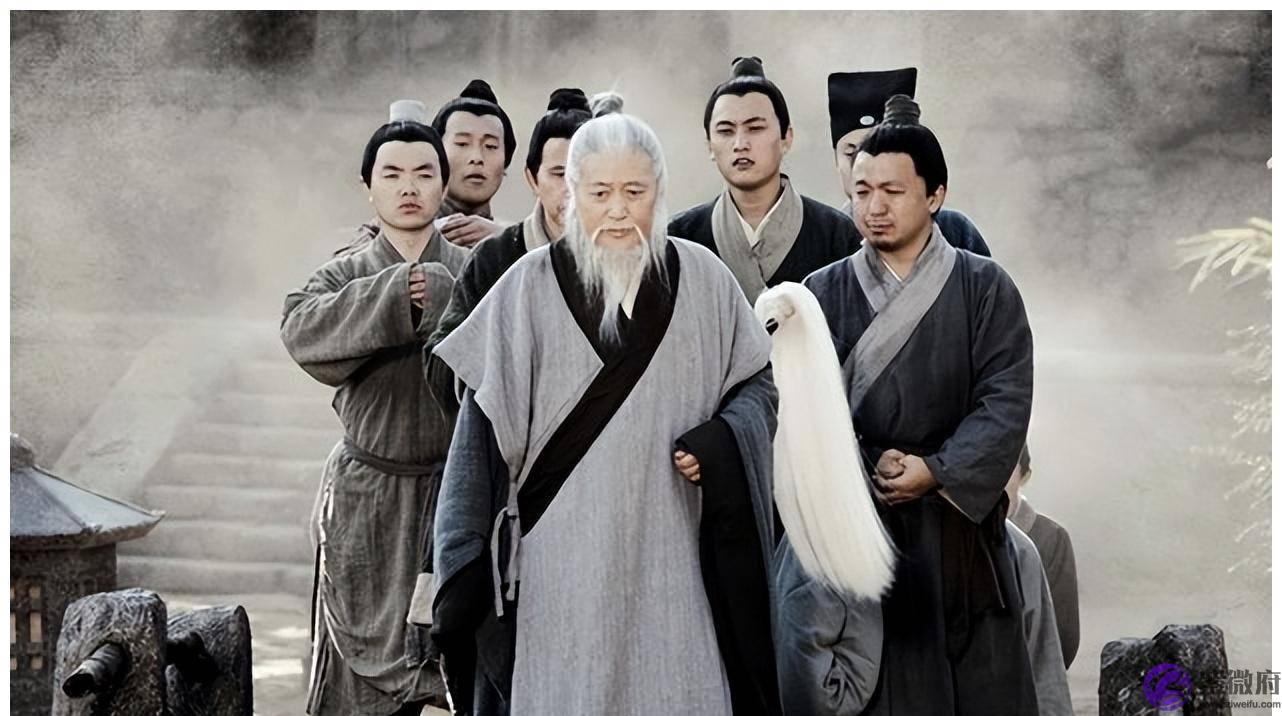 老话说“男占三八必发，女占三八必寡”，“三八”是啥？