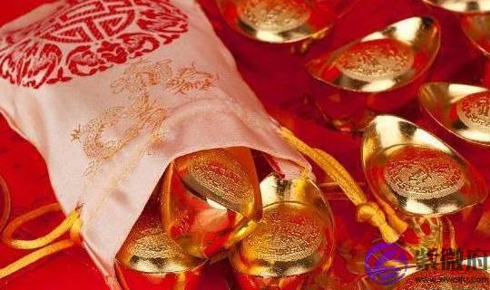 属龙的出来接喜啦！8月份属龙的人有喜事降临，抓紧接福吧