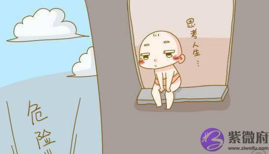 八个月宝宝的这一行为吓坏妈妈，悲剧真的就是一瞬间的事情