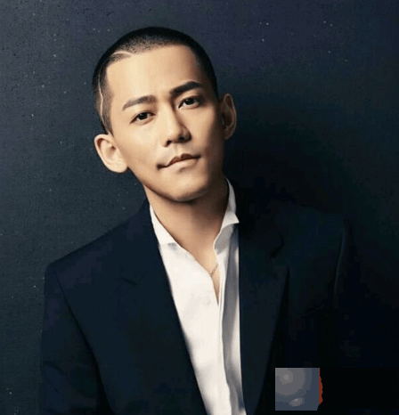 粉丝曝苏醒当爸？前女友为他在国外生下男婴，网友：又是国外身份