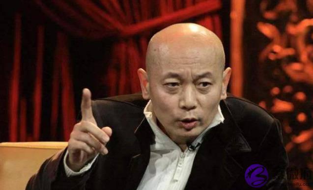 63岁葛优爱子疑曝光，3岁身高已到成人腰部，此前一直在国外生活