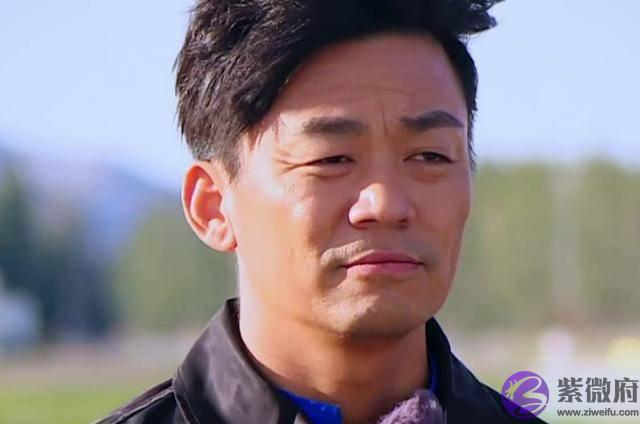 登陆“火星”做任务，张雨绮不忘带卷发棒，朱正廷耿直：谁看你？