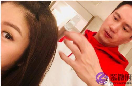 安以轩不敢去做头发了？请老公亲自上阵，结果被200度卷发棒烫伤