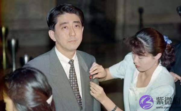 安倍晋三被枪击不是偶然，他难逃此劫，凶手早已经布下天罗地网