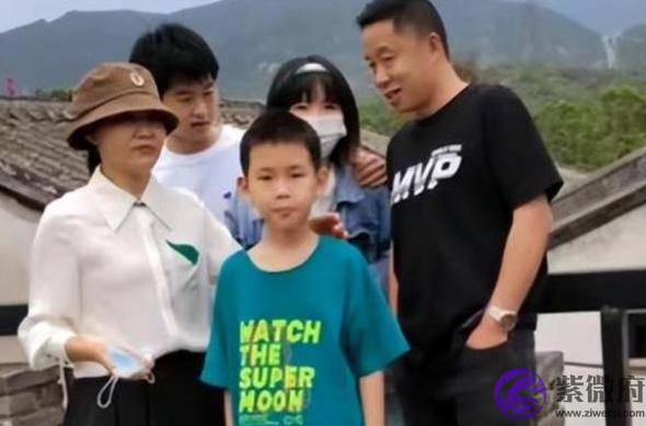 孙海洋讲述接孙卓放假细节，对儿子小名感惊讶，网友：孙富贵喜庆
