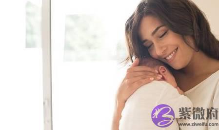 新生儿出生多久可以认识妈妈？答案你或许不知道，很暖心
