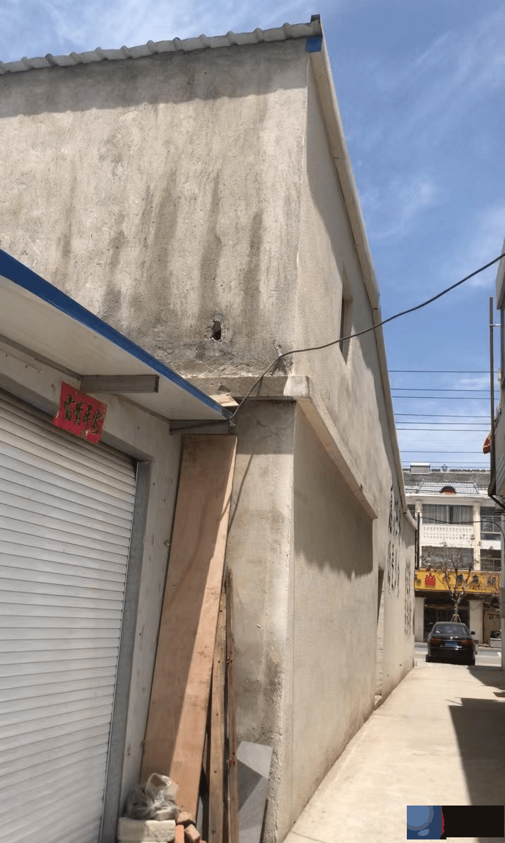 盐城一工商局院子内现违建仓库，是个人行为？