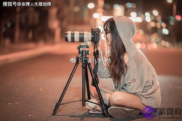 婚姻生辰看婚姻，丈夫星克身的女命，婚姻如何能幸福？
